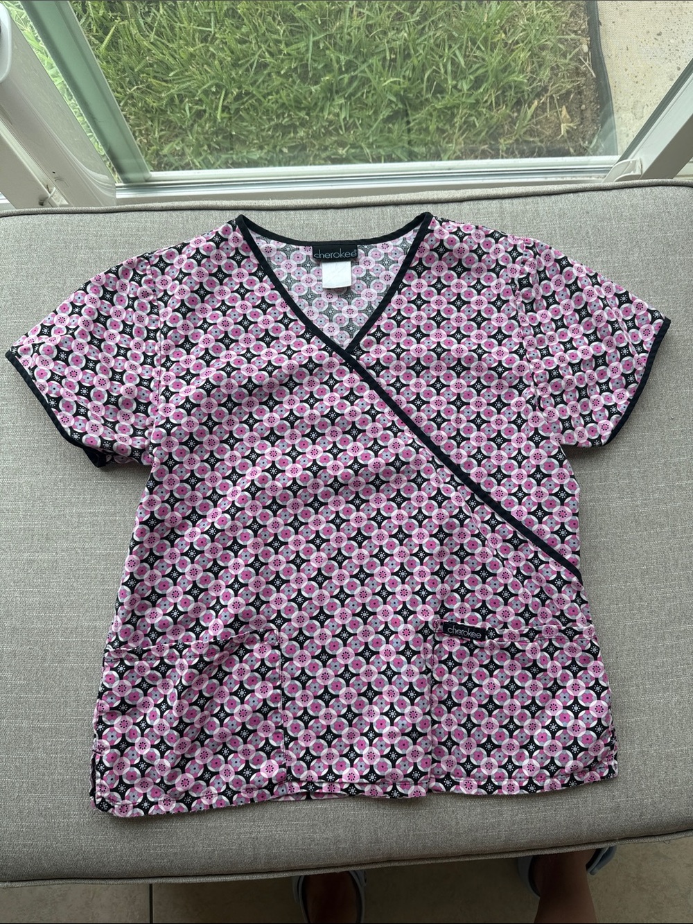 Cherokee Women’s Pink Geometric Print Scrub Top